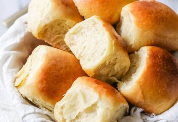 Thanksgiving Classic Dinner Rolls