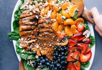 Chicken Spinach and Berry Salad